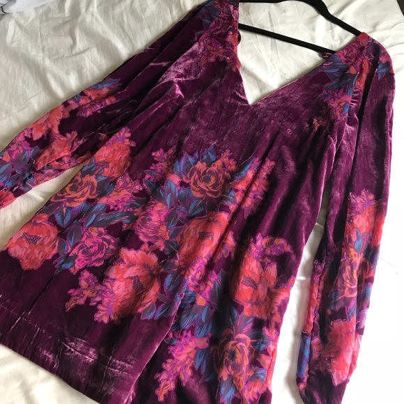 Free People Dresses & Skirts - Free People Long sleeve velvet dress